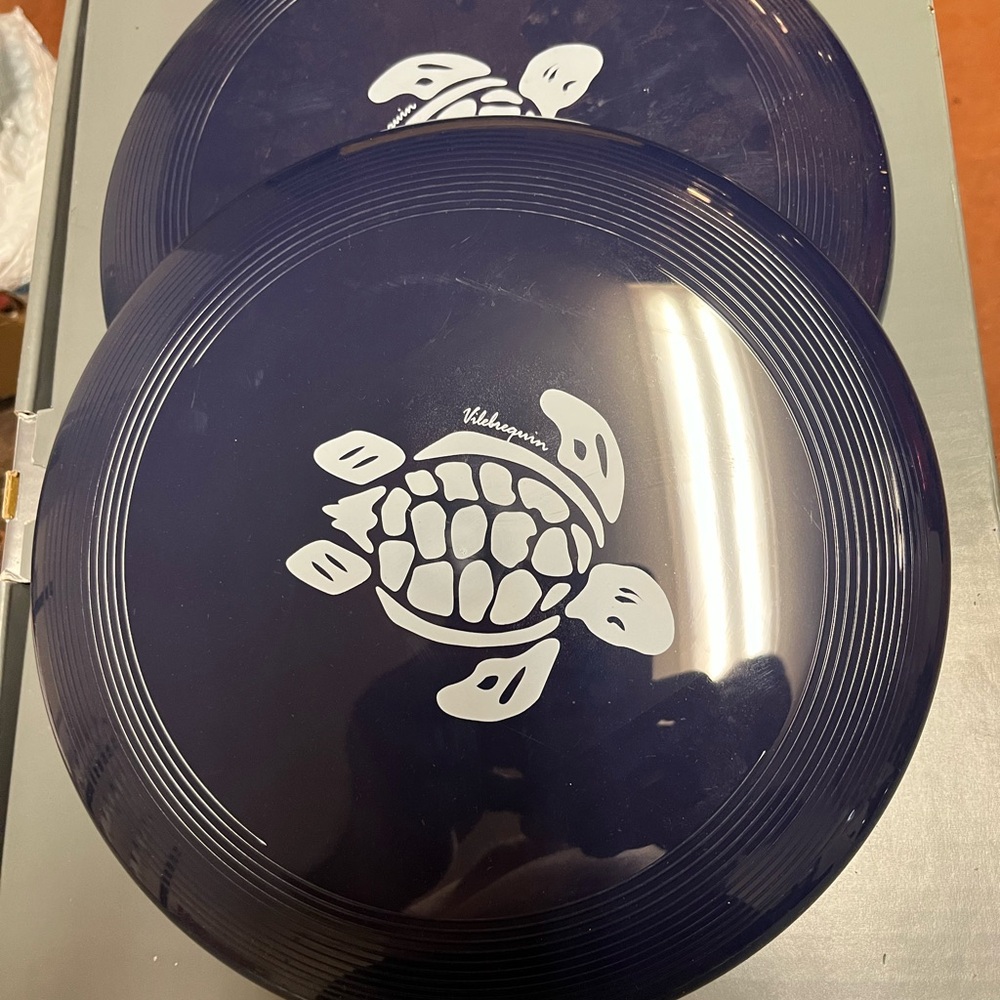 Vilebrequin Turtle Design Frisbees